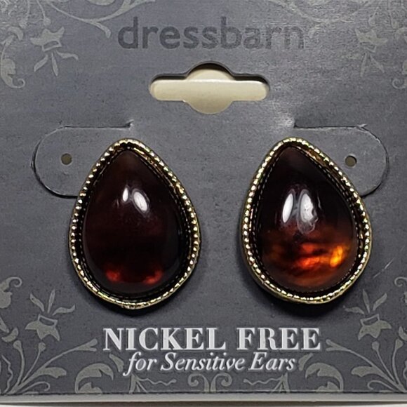 2/$30 Dainty Gold tone & Stone TearDrop Design 0.6" Stud Earrings - Jewelry - Picture 1 of 8